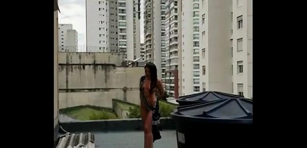  Mimi desfilando pelada na rua depois de ganhar Miss Brasileirinhass maio 2019